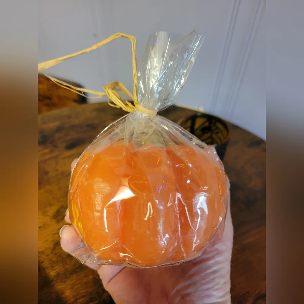 Halloween items, metal/glass spider candle holder & pumkin candle